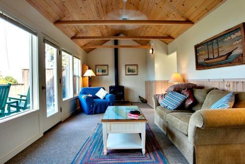 Little River Inn